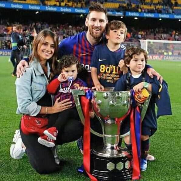 WE ARE BARCA FAMILY
