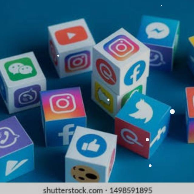 Social media  𝐍𝐞𝐰 𝐆𝐫𝐨𝐮𝐩🥵