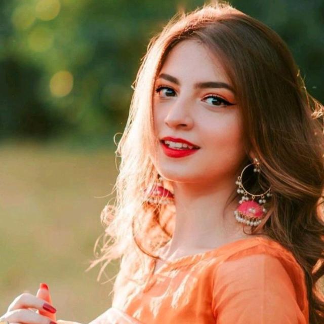 Romantic Girl Seen